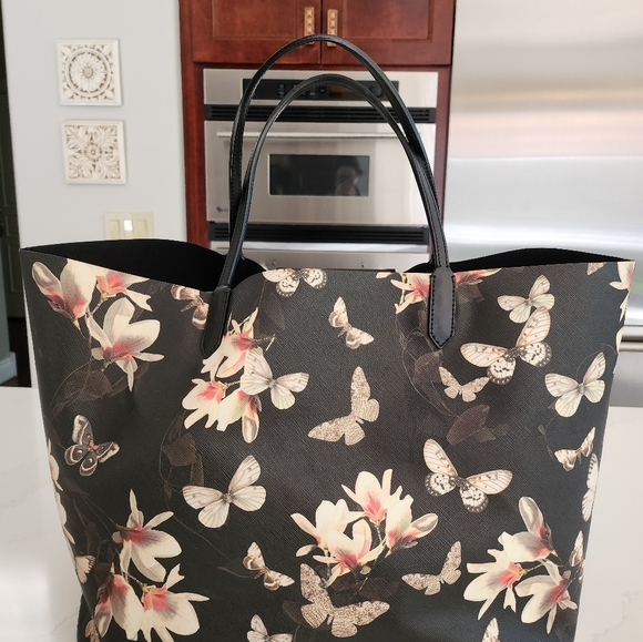 Givenchy Large Arigona Shopper/Tote Bag Magnolias & Moths - Picture 9 of 16
